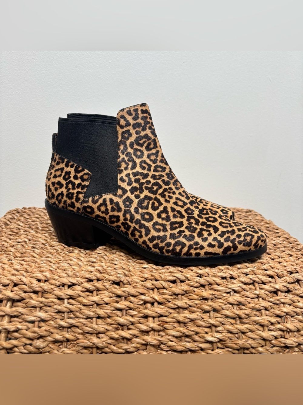 Cole Haan Leopard Calf Hair Chelsea Ankle Boots Women’s 8.5B
